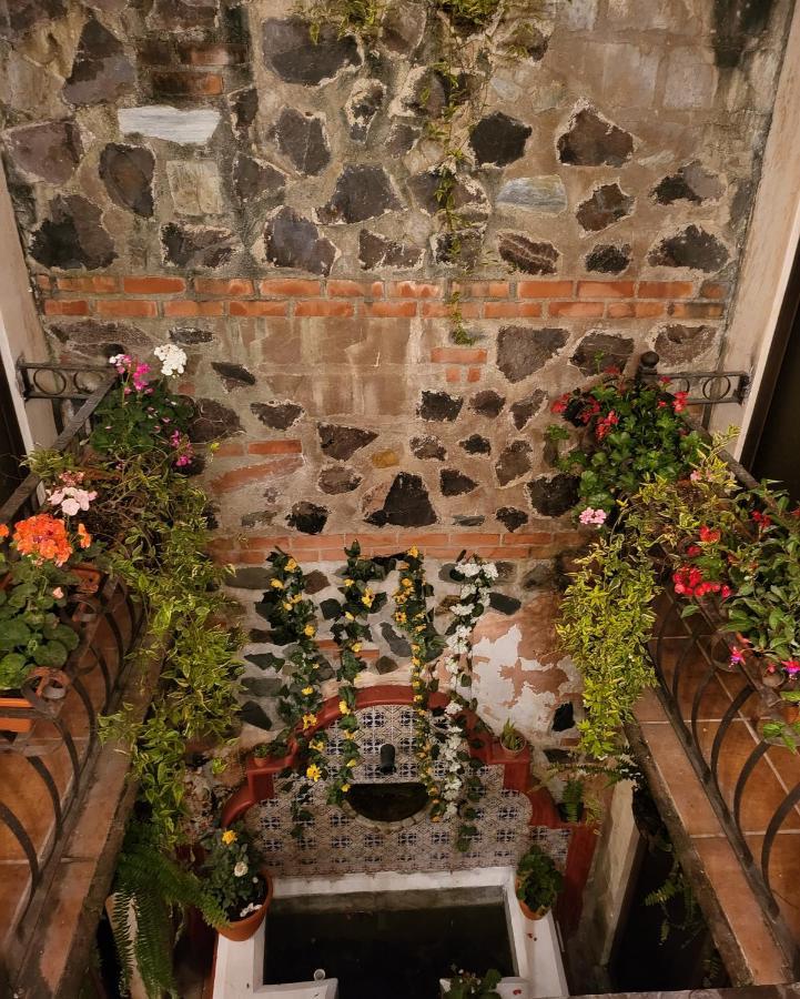 Hotel Y Restaurante Innsbruck Antigua Extérieur photo